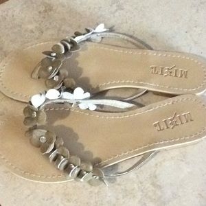 Flip-flops, used condition